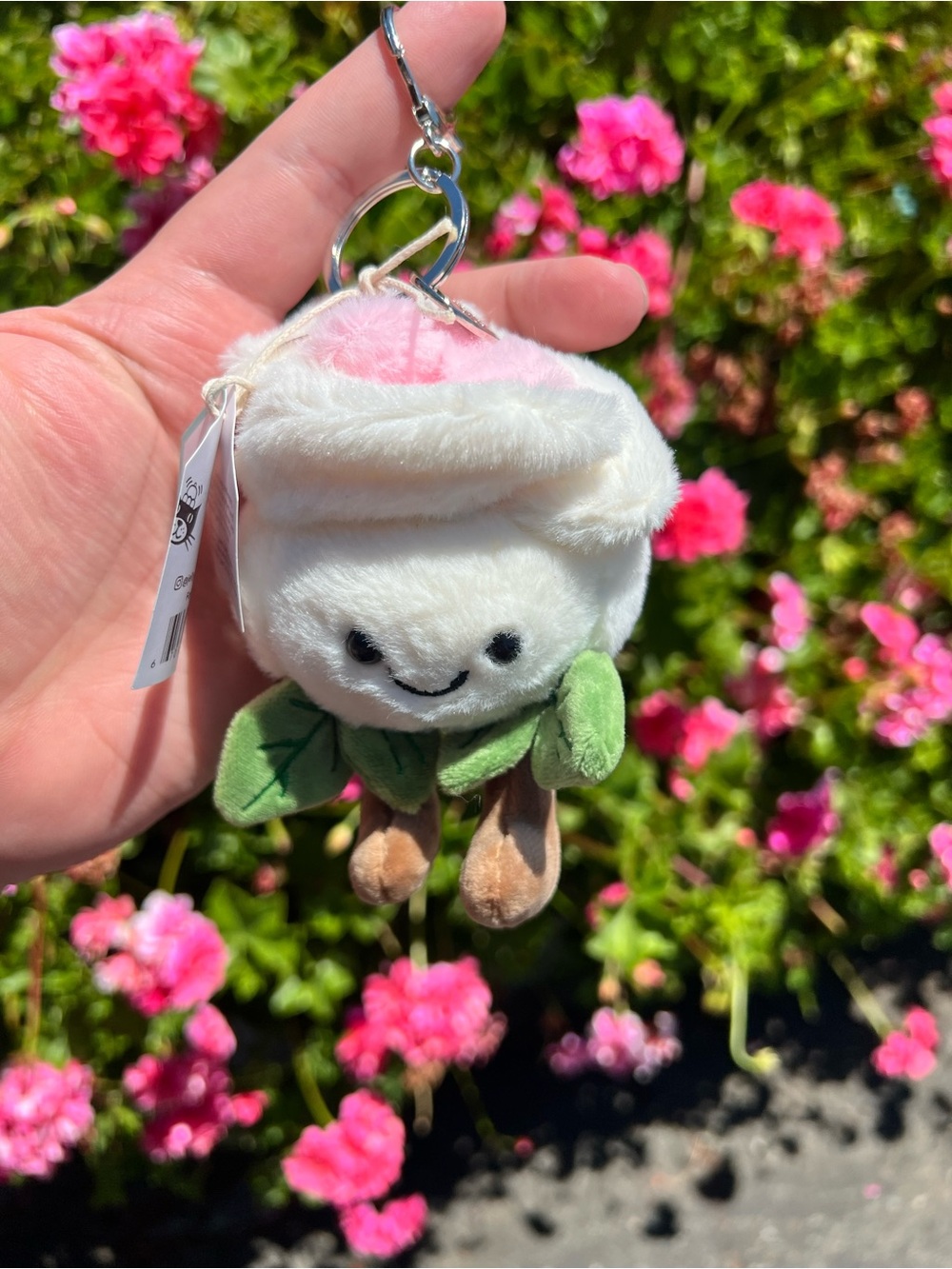 WHITE ROSE PLUSH KEYCHAIN - Picture 5 of 6